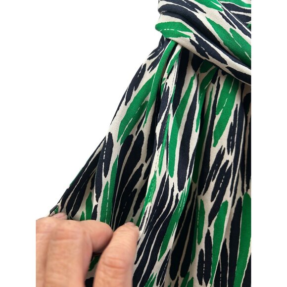Diane von Furstenberg 100% Silk Modern Wrap Dress Sz 4 Green Abstract Ikat Print - Picture 5 of 10